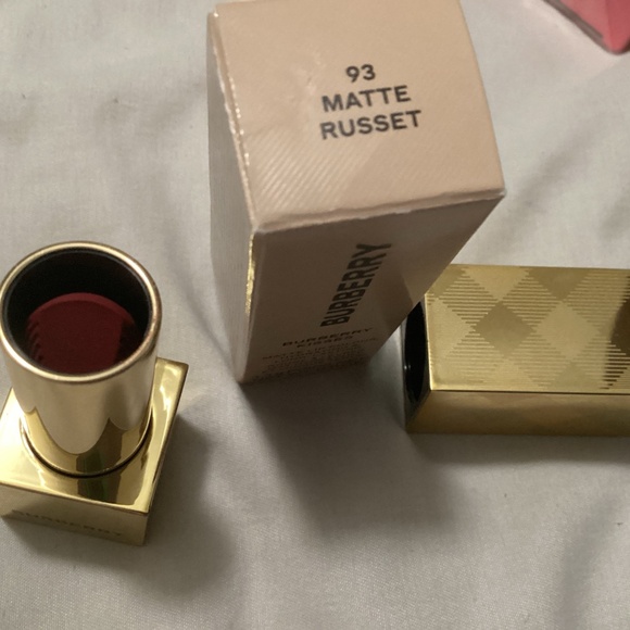 Burberry Kisses Matte Lip Colour Hydrating & Long Lasting - 93 Matte Russet new - Picture 4 of 4